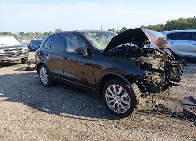 2017 PORSCHE Cayenne