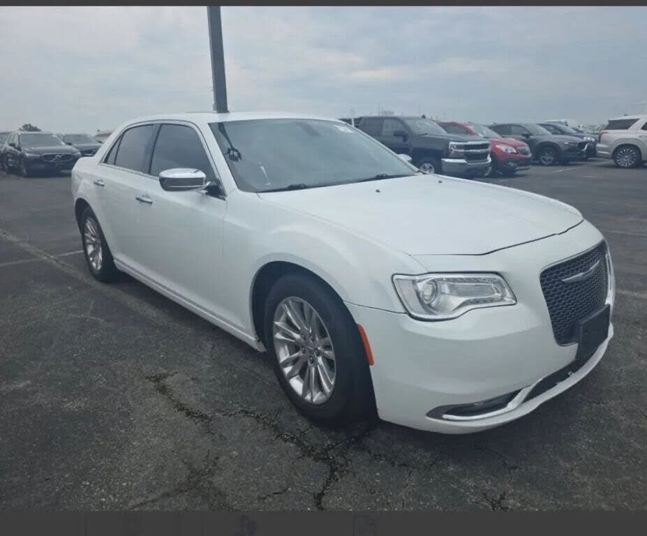 2017 CHRYSLER 300