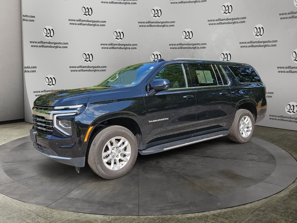2025 CHEVROLET Suburban