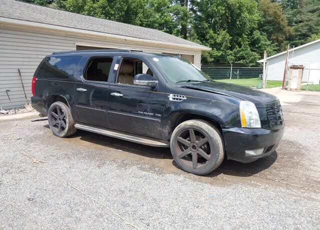 2011 CADILLAC Escalade