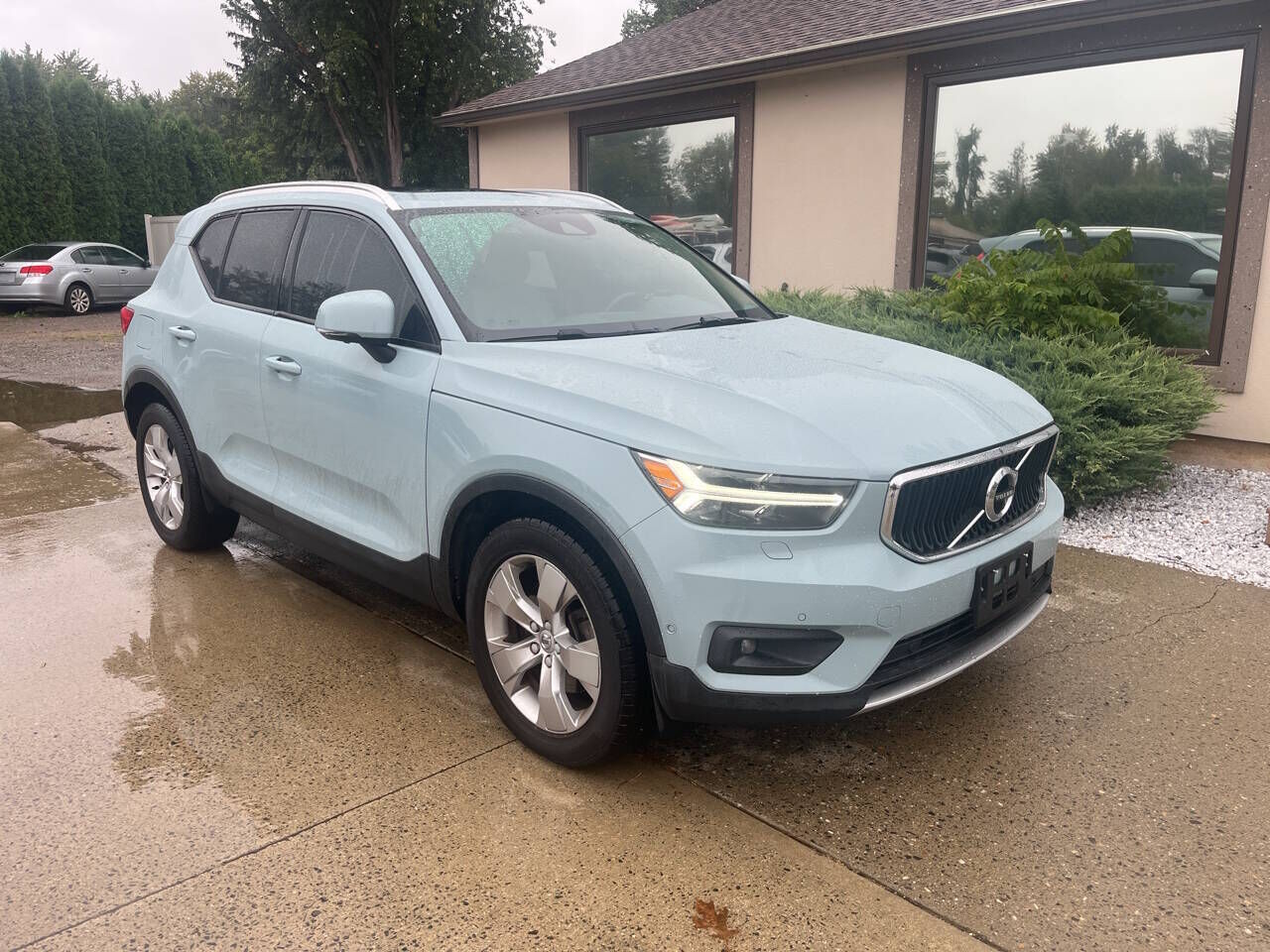 2019 VOLVO XC40