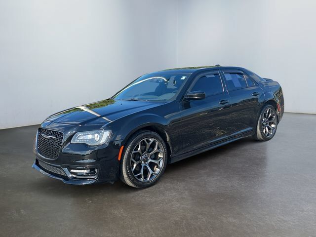 2017 CHRYSLER 300