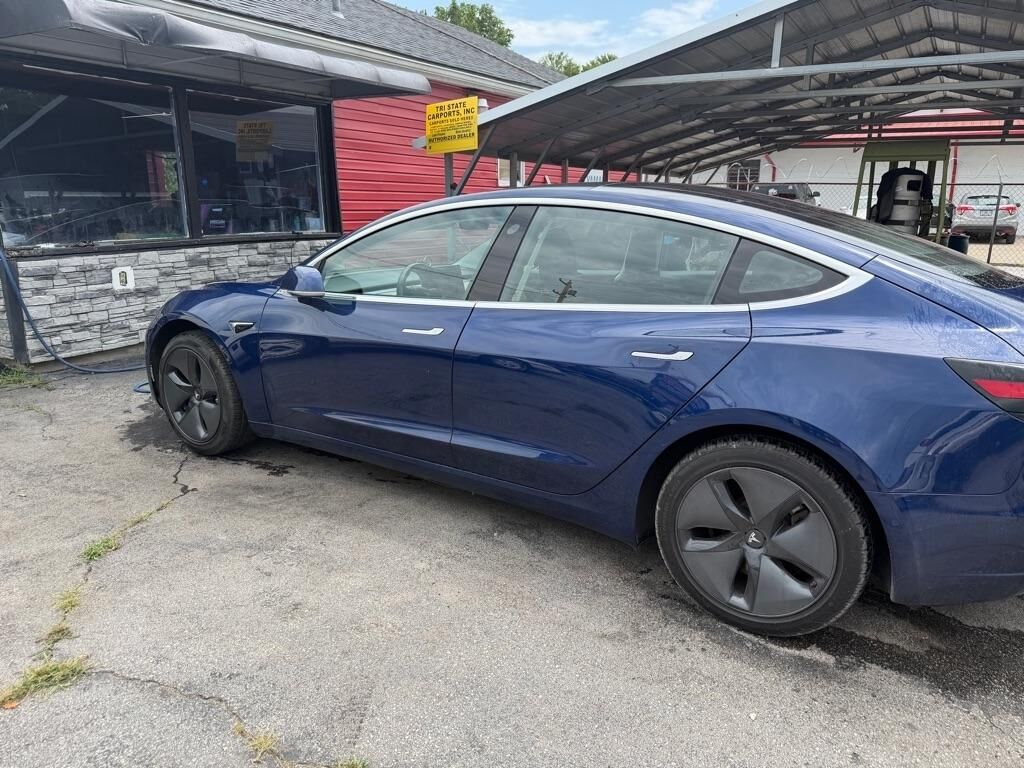 2018 TESLA Model 3