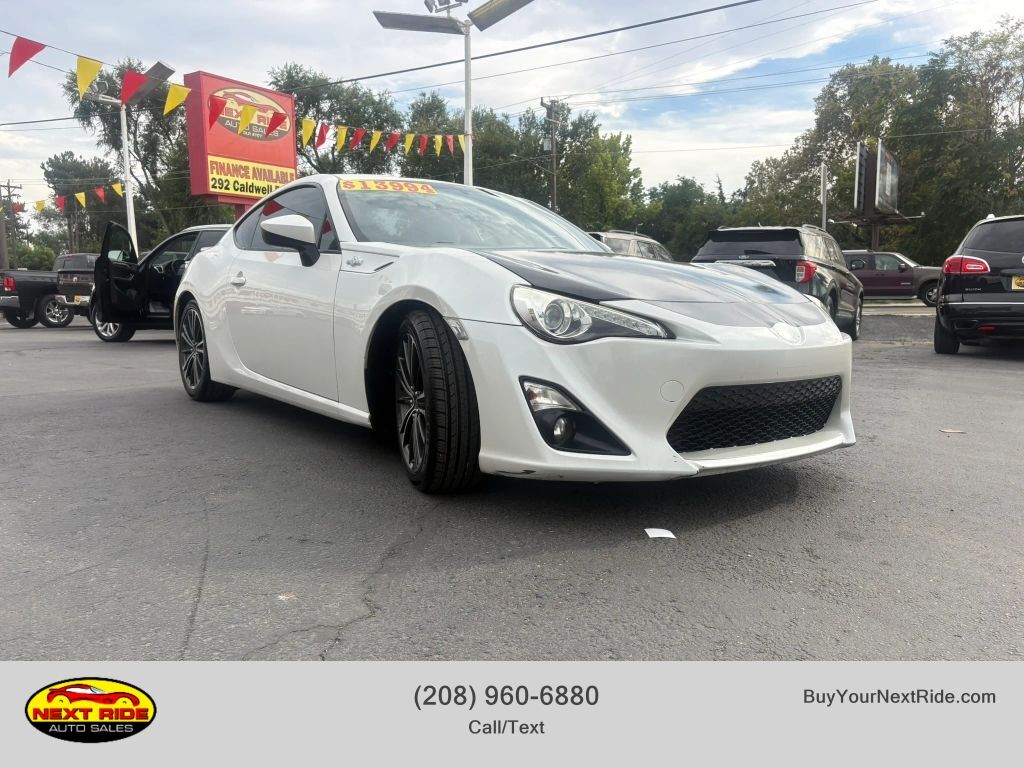 2014 TOYOTA Scion