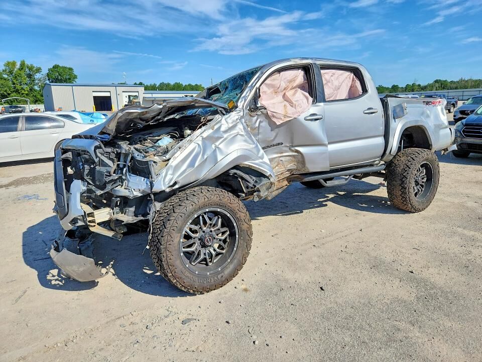 2017 TOYOTA Tacoma
