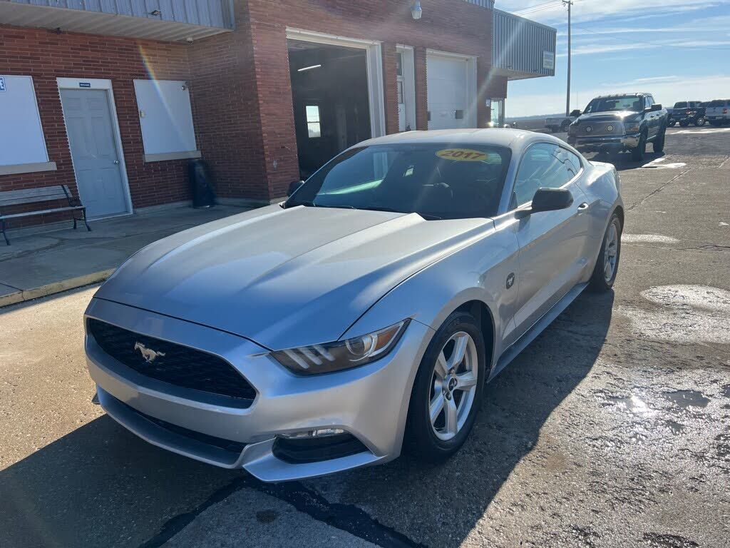 2017 FORD Mustang