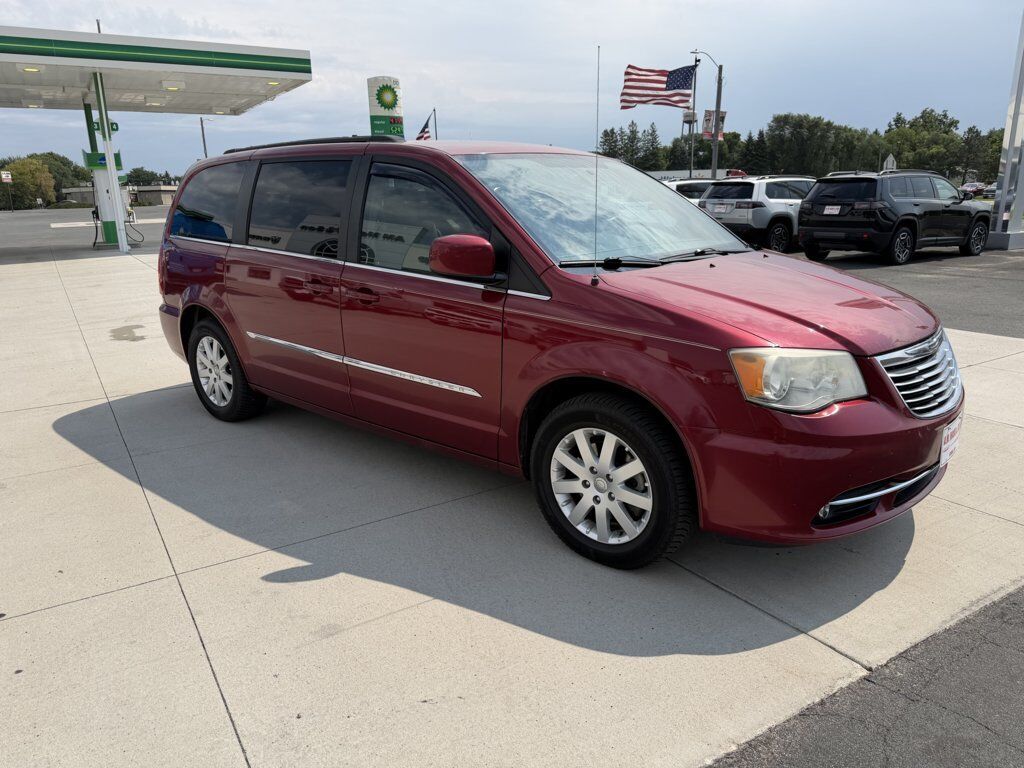 2012 CHRYSLER Town and Country