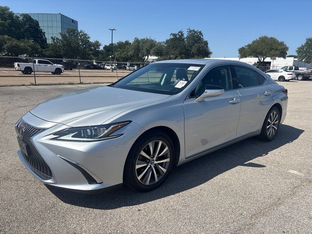 2021 LEXUS ES