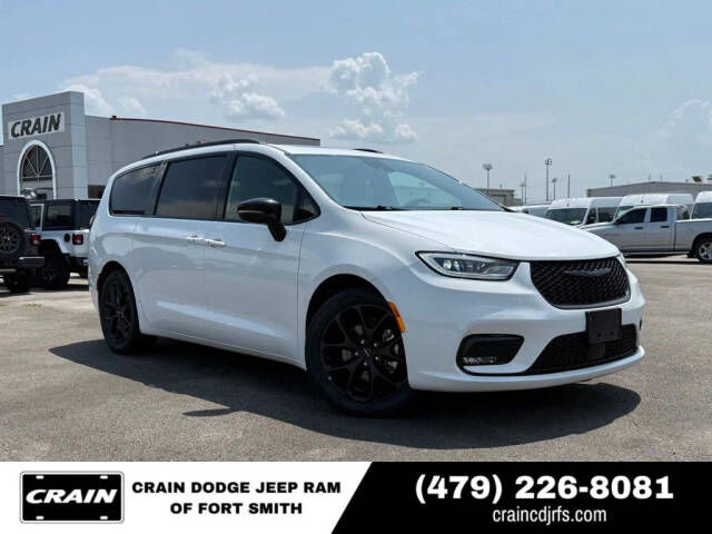 2025 CHRYSLER Pacifica