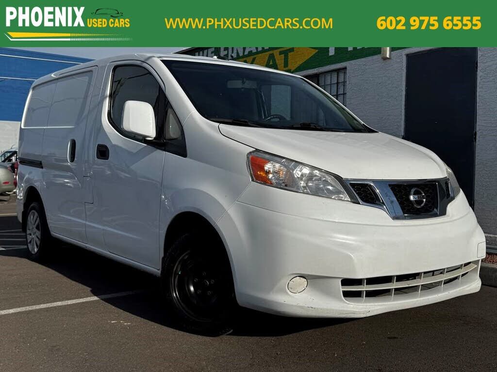 2017 NISSAN NV200