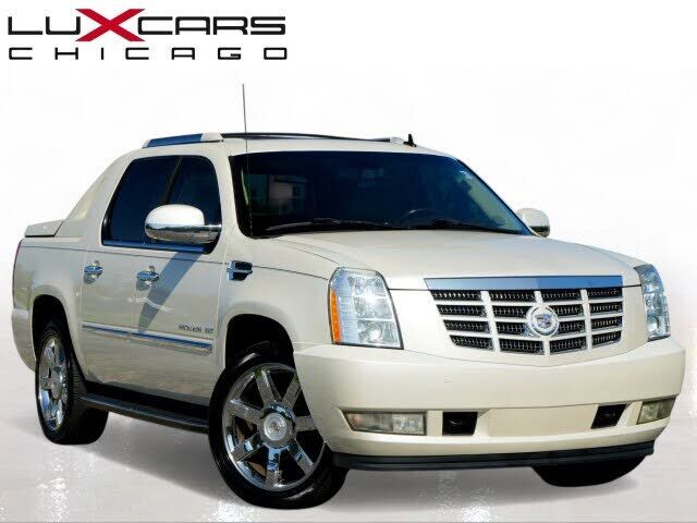2011 CADILLAC Escalade