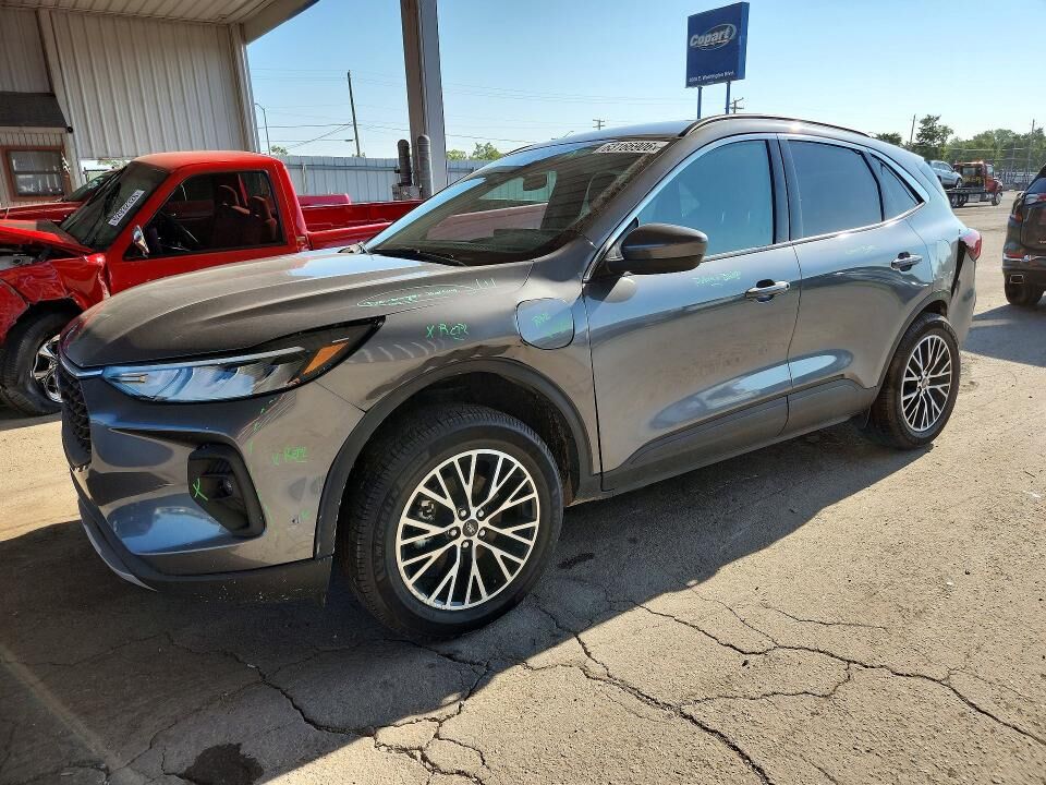 2024 FORD Escape