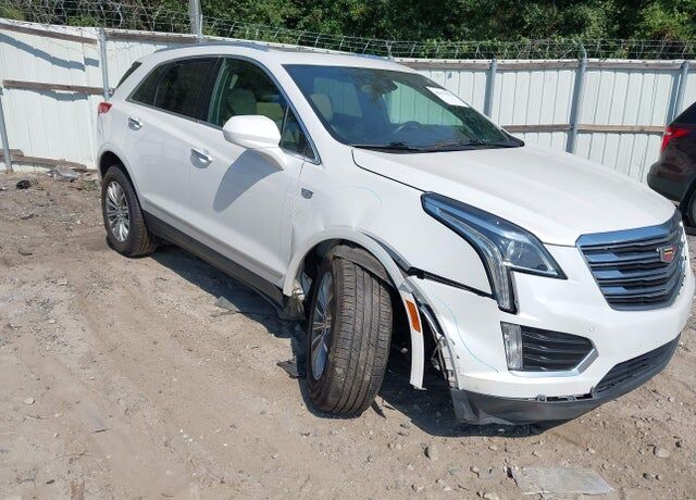 2017 CADILLAC XT5