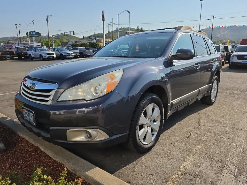 2011 SUBARU Outback