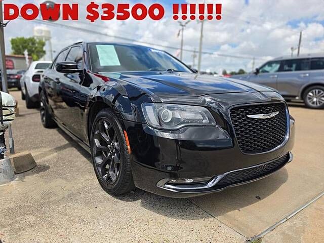 2019 CHRYSLER 300