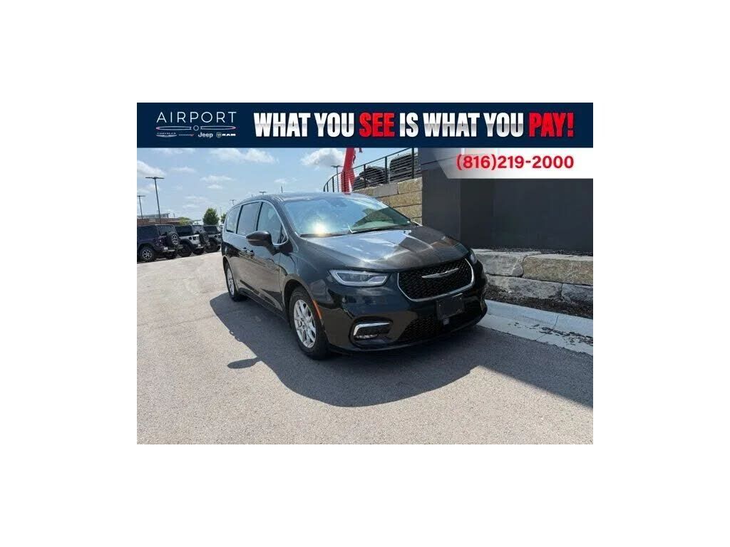2023 CHRYSLER Pacifica