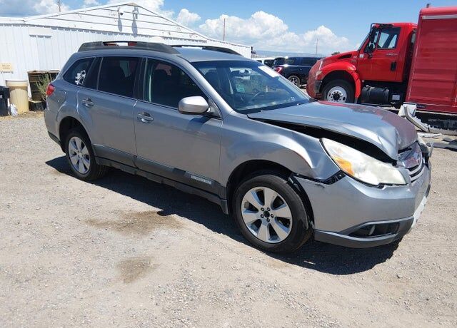 2011 SUBARU Outback