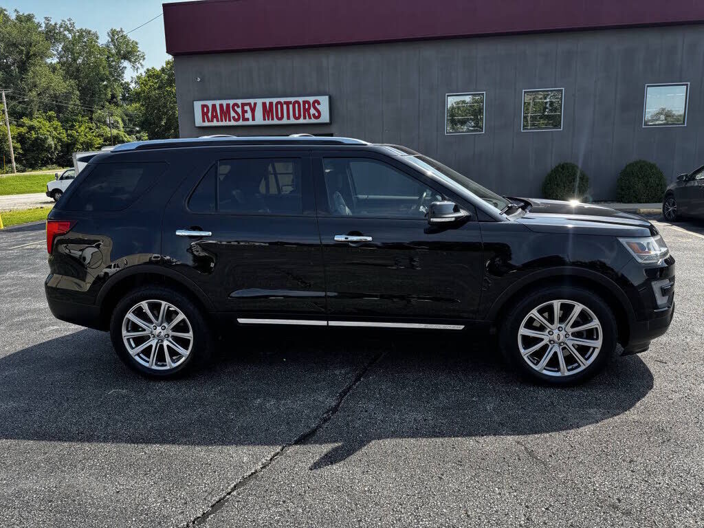 2017 FORD Explorer