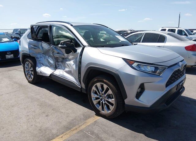 2019 TOYOTA RAV4