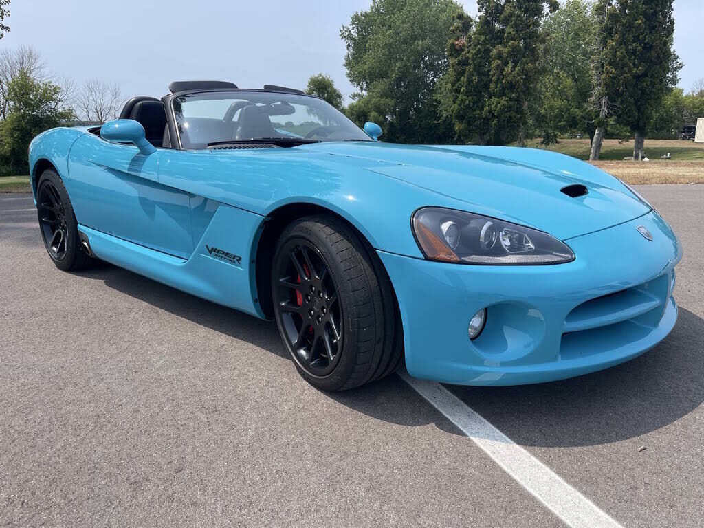 2004 DODGE Viper