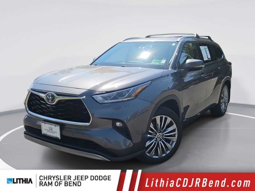 2022 TOYOTA Highlander