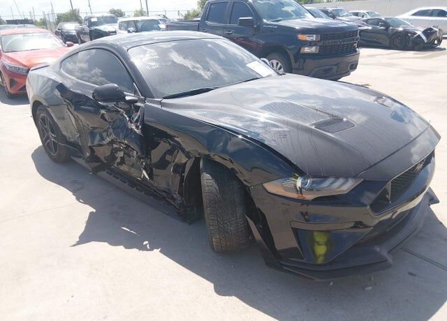 2020 FORD Mustang