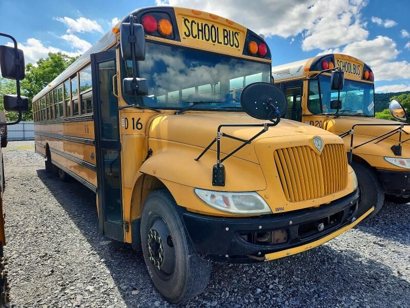 2013 IC BUS PB105
