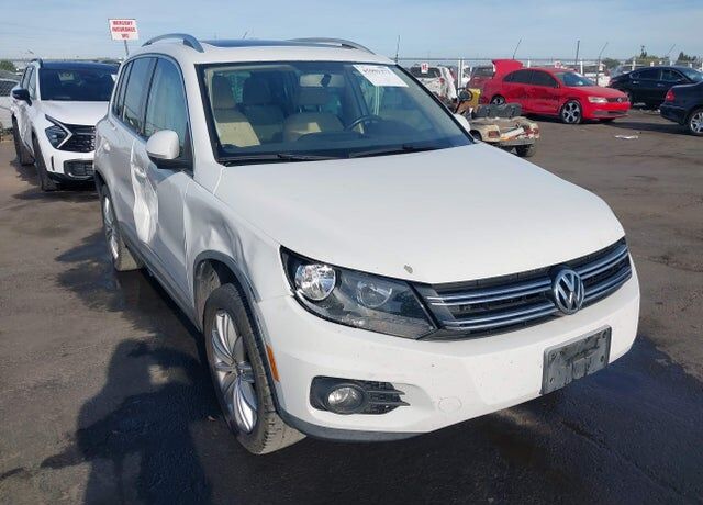 2013 VOLKSWAGEN Tiguan