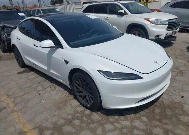 2024 TESLA Model 3