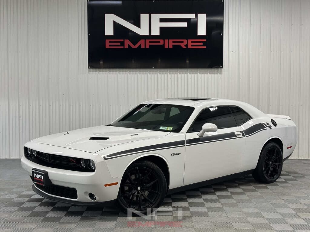 2016 DODGE Challenger