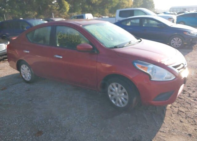 2017 NISSAN Versa