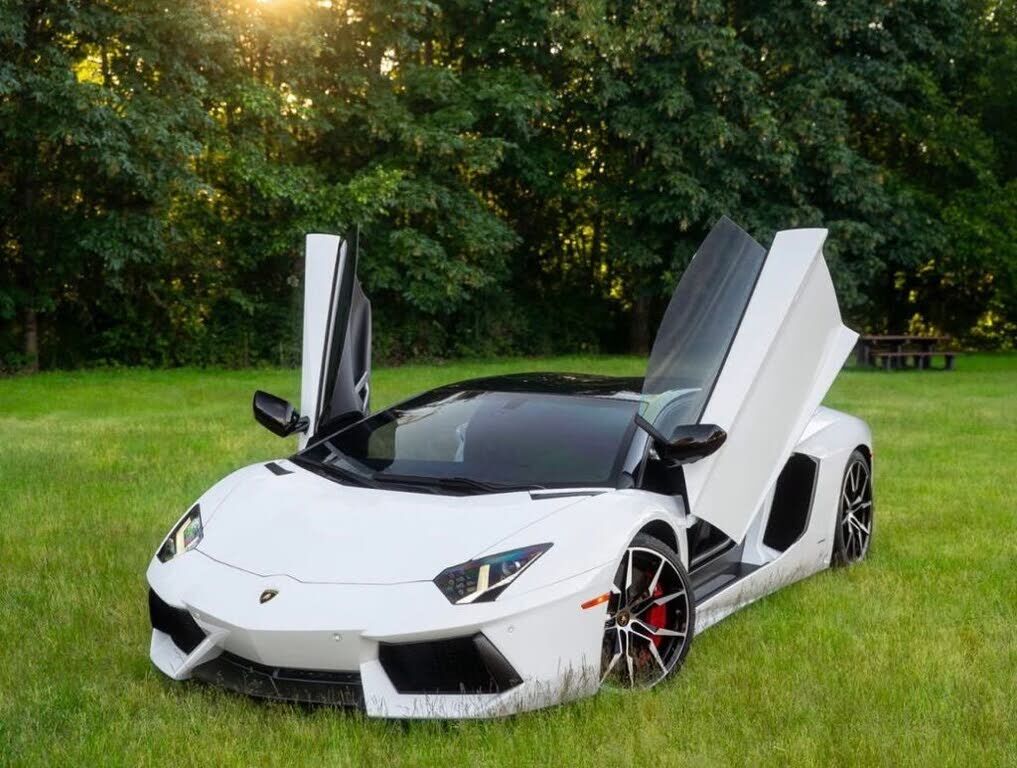 2015 LAMBORGHINI Aventador