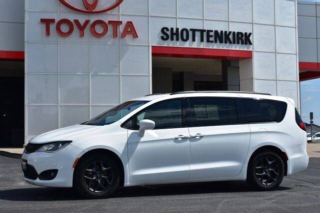 2019 CHRYSLER Pacifica