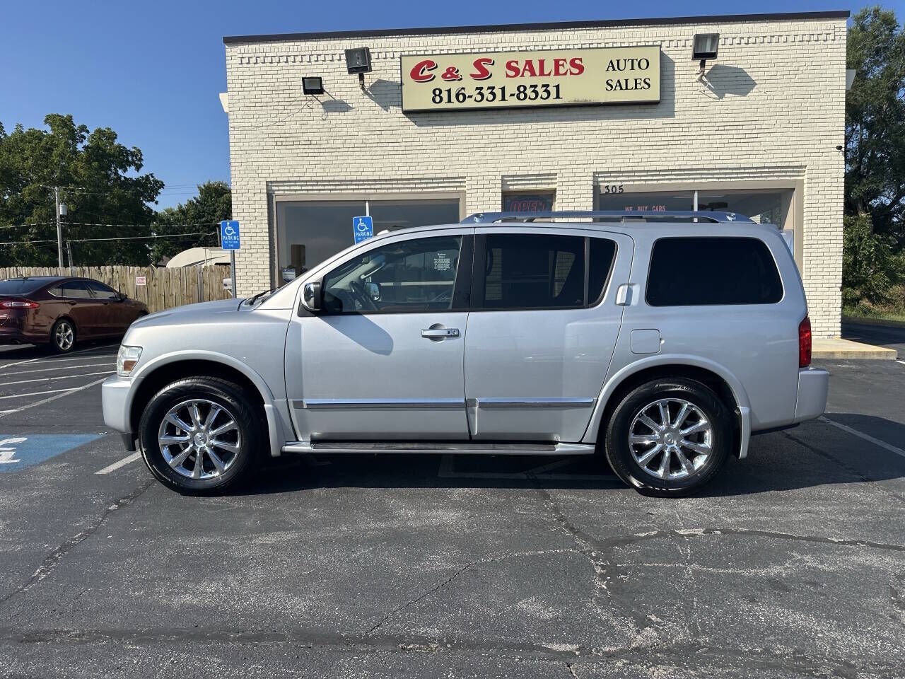 2010 INFINITI QX56