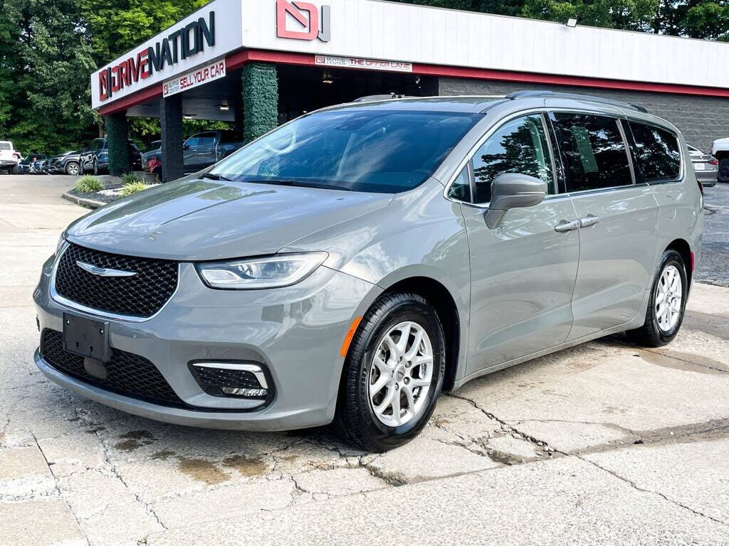 2022 CHRYSLER Pacifica