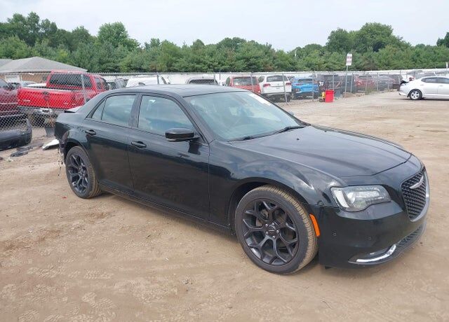 2019 CHRYSLER 300