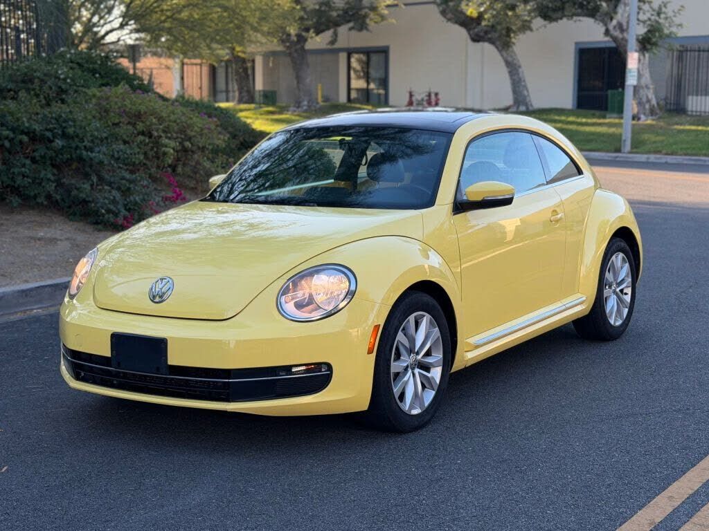 2013 VOLKSWAGEN Beetle