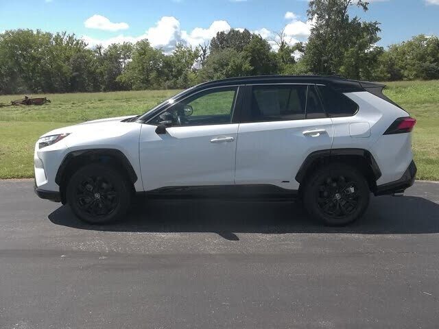 2024 TOYOTA RAV4