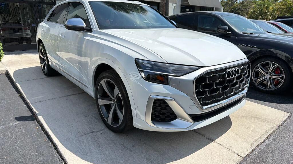 2024 AUDI SQ8