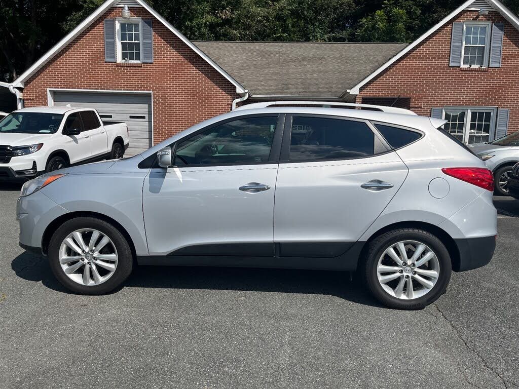 2012 HYUNDAI Tucson