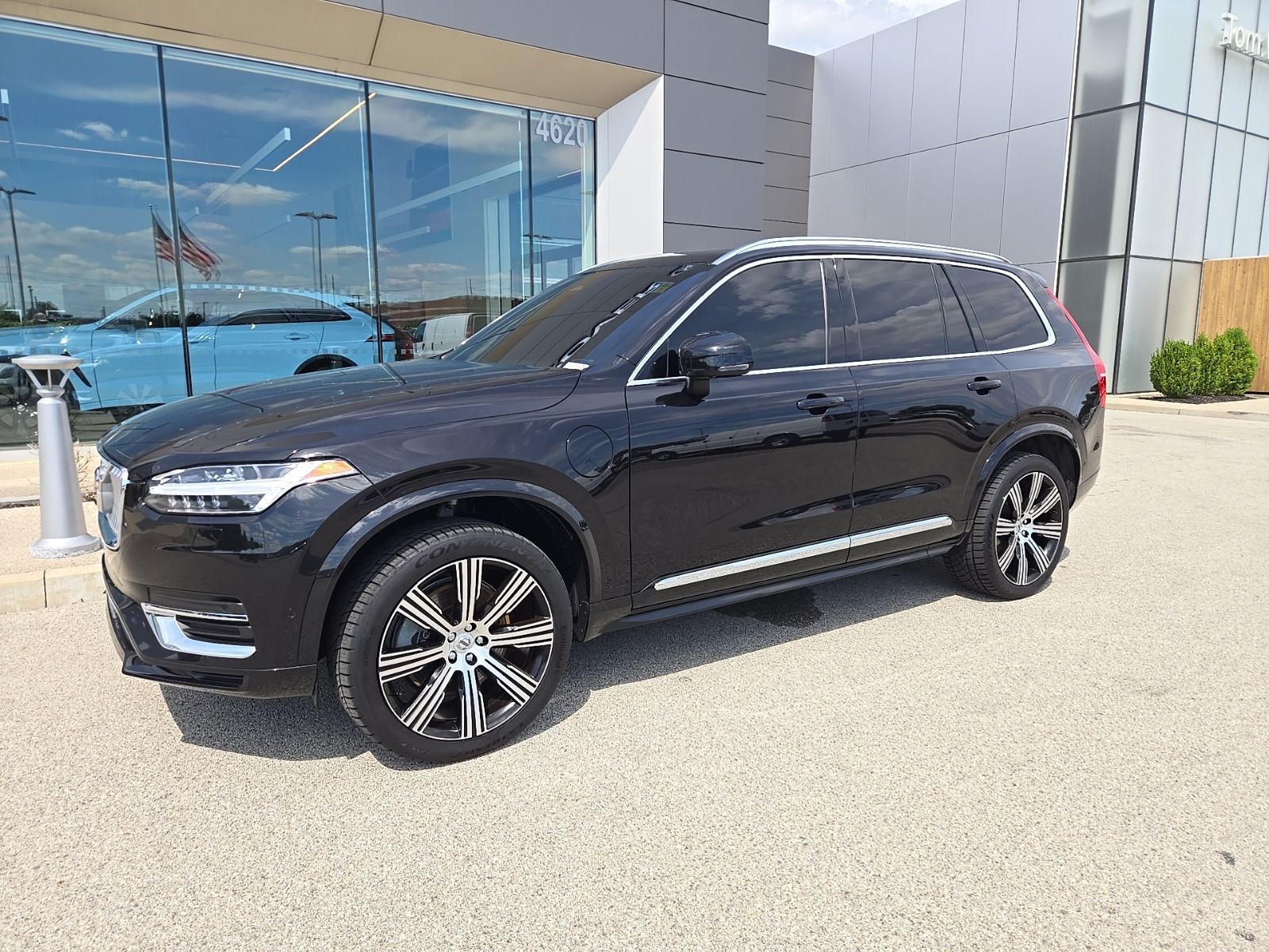 2024 VOLVO XC90