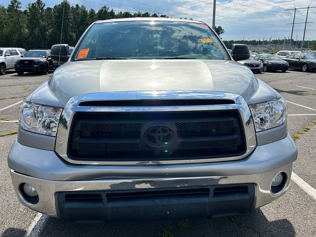 2011 TOYOTA Tundra