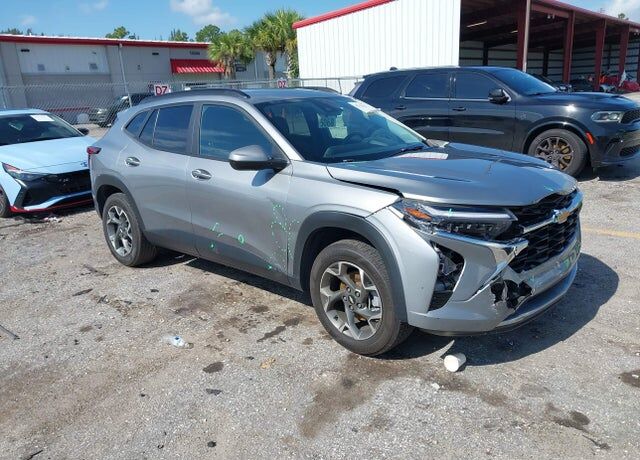 2024 CHEVROLET Trax