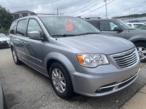 2015 CHRYSLER Town and Country