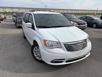 2015 CHRYSLER Town and Country