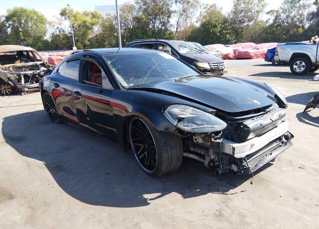 2022 PORSCHE Panamera