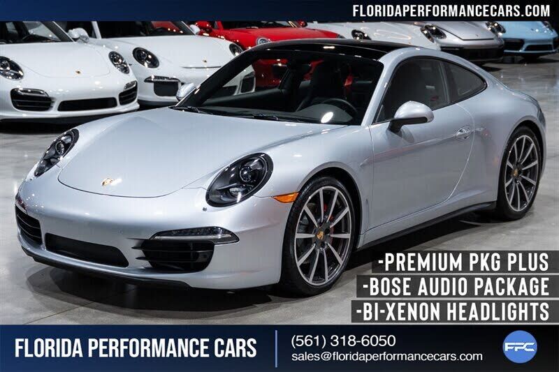 2016 PORSCHE 911
