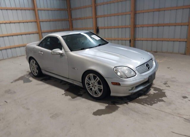 2004 MERCEDES-BENZ SLK-Class