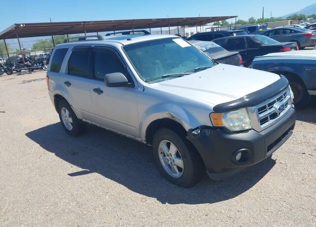 2011 FORD Escape
