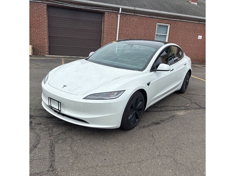 2026 TESLA Model 3